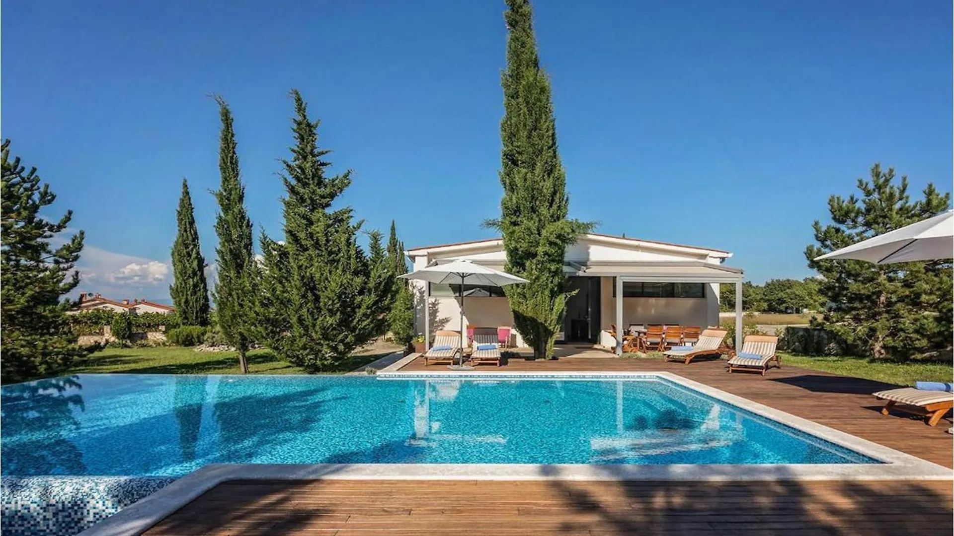 Villa Breg Raša